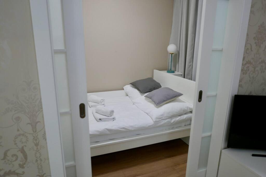 Kieslowskiego Apartment Vis-A-Vis Town Hall Warschau Buitenkant foto